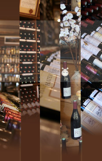 Les vitrines et les bouteilles de vin joliment align&eacute;es de la Cave des Gobelins